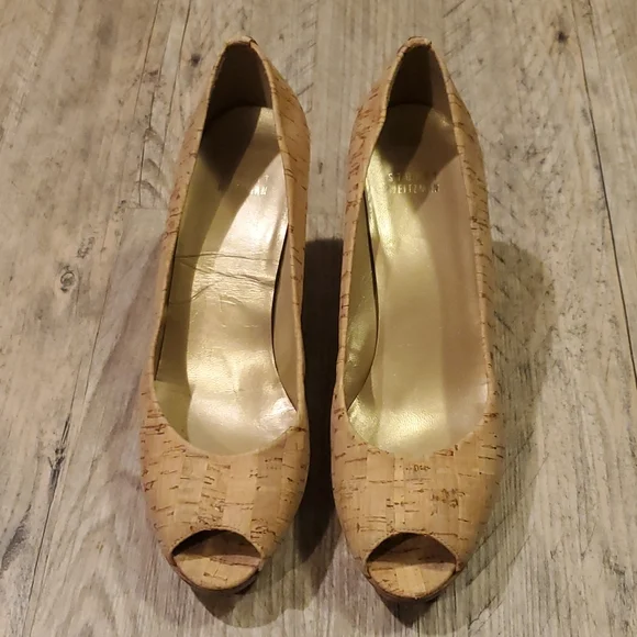 Stuart Weitzman Logo Plainfield Natural Cork Peep Toe Platform Pump - Picture 2 of 9